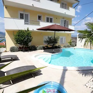 Appartement Sakal