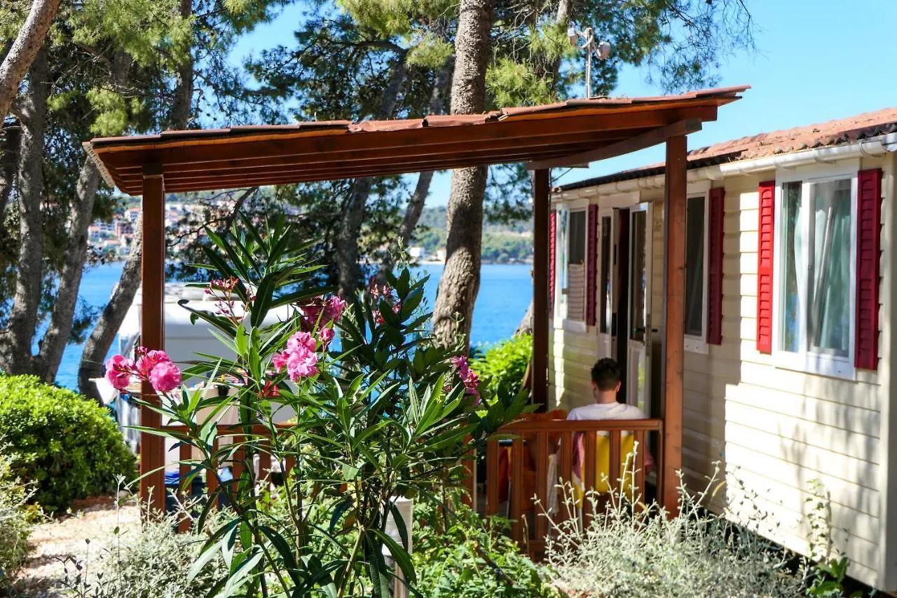 Kamp Rozac Hotel Trogir